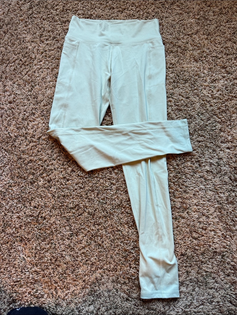 DSG Momentum Mid-Rise Shorts in Mint Green